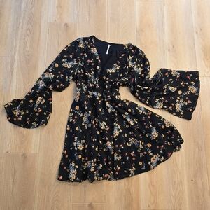 Free People Lilou Dress Womens L Black Floral Bell Sleeve Boho Mini V Neck